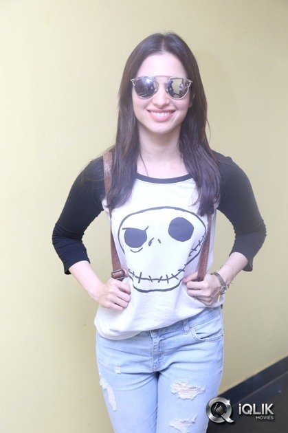 Celebs-at-Nadigar-Sangam-Lebaras-Natchathira-Cricket-Match